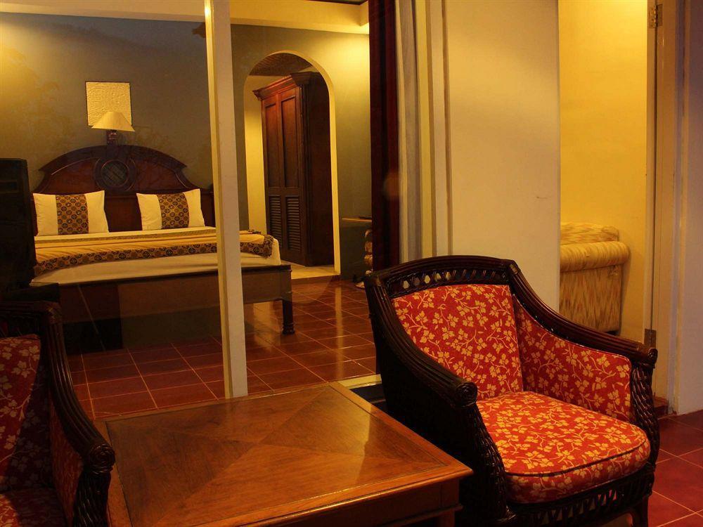 Pecatu Guesthouse อูลูวาตู ภายนอก รูปภาพ