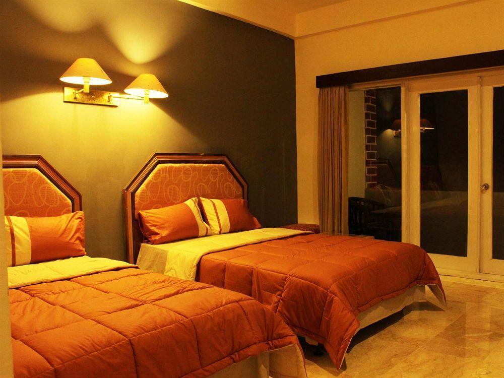 Pecatu Guesthouse อูลูวาตู ภายนอก รูปภาพ