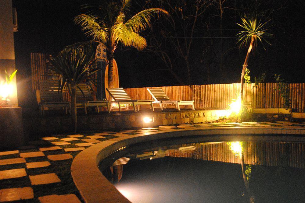 Pecatu Guesthouse อูลูวาตู ภายนอก รูปภาพ